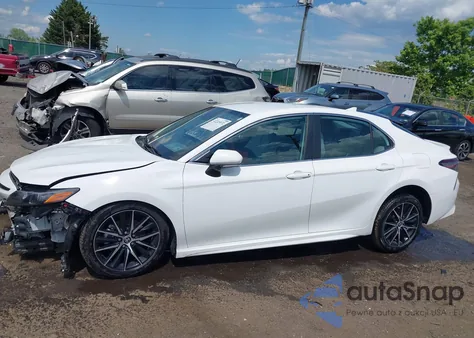 2022 Toyota Camry Se z USA, uszkodzony, nr VIN 4T1G11AK8NU045507